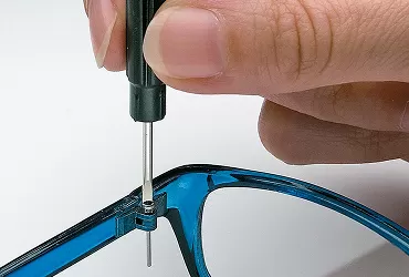 lentile de vedere pret, optica reparatii ochelari, оправа для очков для зрения, контактные линзы заказать